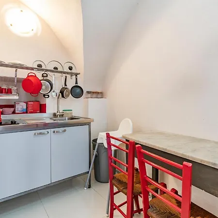 Vali's Apartman San Remo